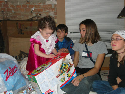 Birthday Pictures > December 1, 2002 > Picture 20
 (Click on image for a larger view)