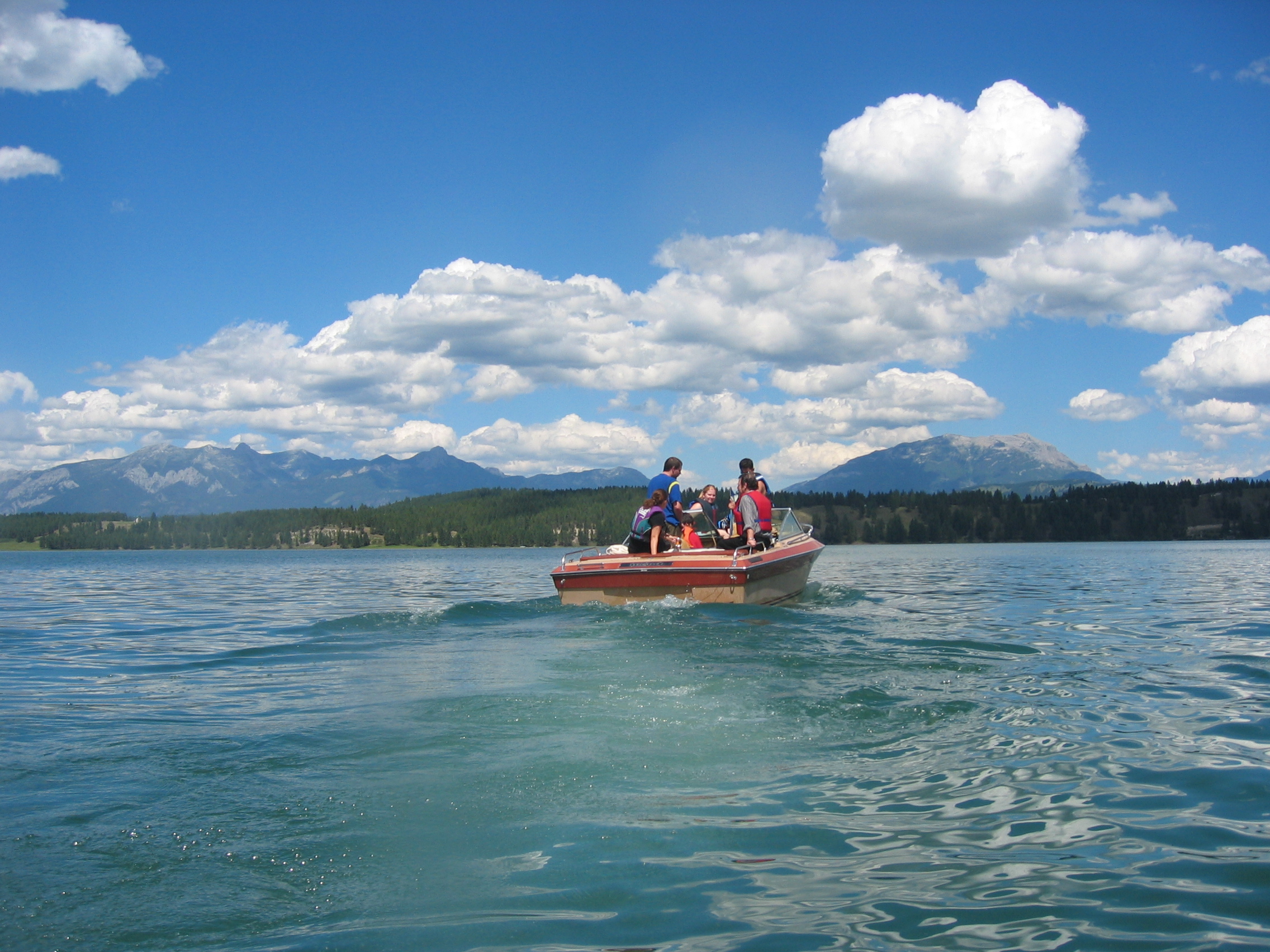 Baynes Lake 2005 > Overwater > Picture 16 (Click on image for a larger