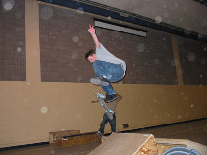 Chosen One > March 6, 2003 Skate Park > Picture 6
 (Click on image for a larger view)