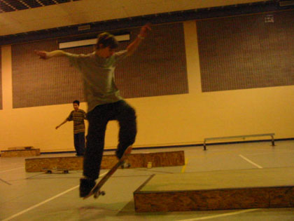 Chosen One > March 6, 2003 Skate Park > Picture 27
 (Click on image for a larger view)