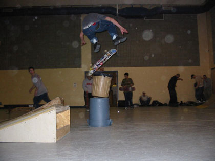 Chosen One > March 6, 2003 Skate Park > Picture 102
 (Click on image for a larger view)