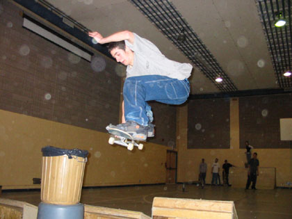 Chosen One > March 6, 2003 Skate Park > Picture 110
 (Click on image for a larger view)