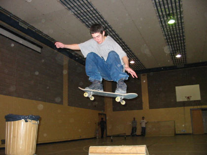 Chosen One > March 6, 2003 Skate Park > Picture 111
 (Click on image for a larger view)