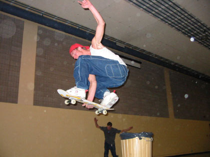 Chosen One > March 6, 2003 Skate Park > Picture 112
 (Click on image for a larger view)