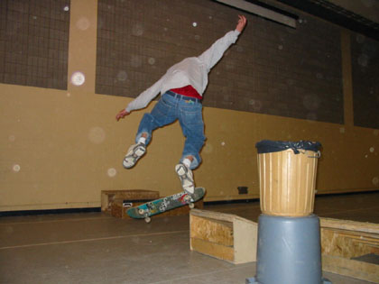 Chosen One > March 6, 2003 Skate Park > Picture 113
 (Click on image for a larger view)